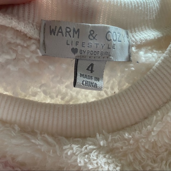 Size 4 long sleeve fuzzy crewneck by Warm & Cozy lifestyle by Poof Girl - Picture 4 of 6